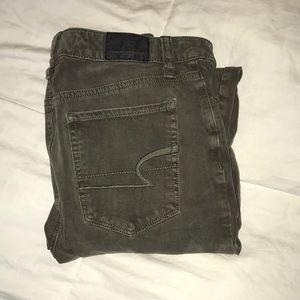 American Eagle Dark Green Jeans/Jeggings Size 00